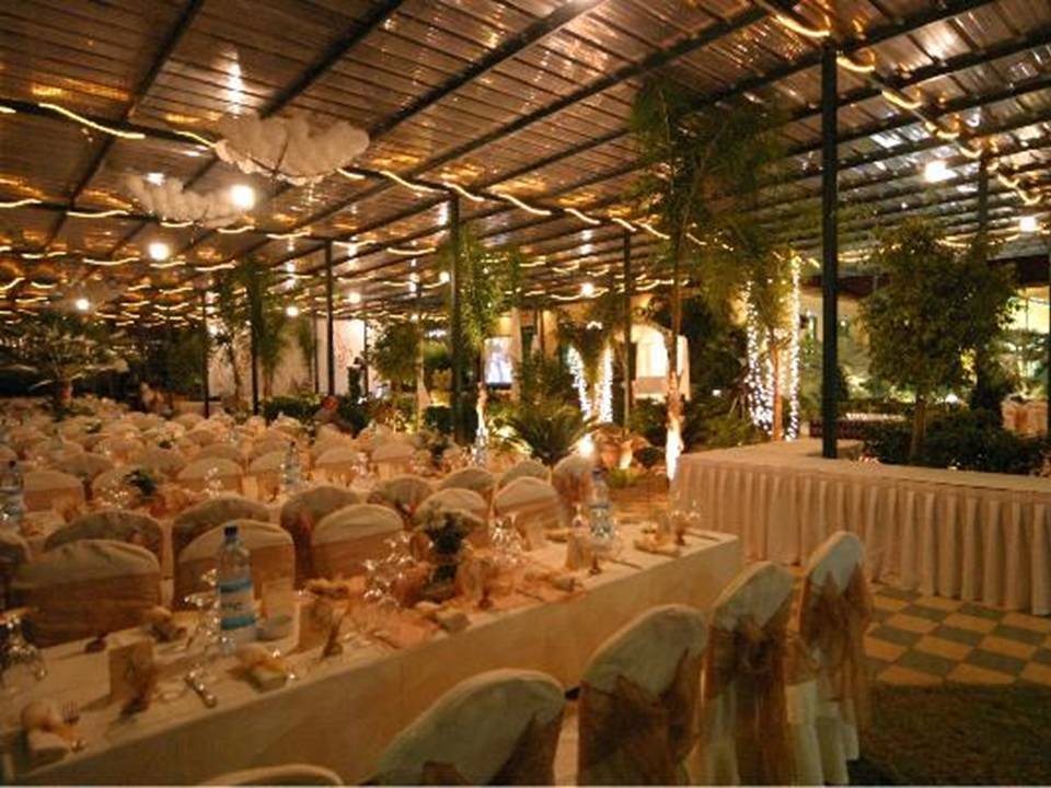 Gallery Soft focus exit of a luxury event